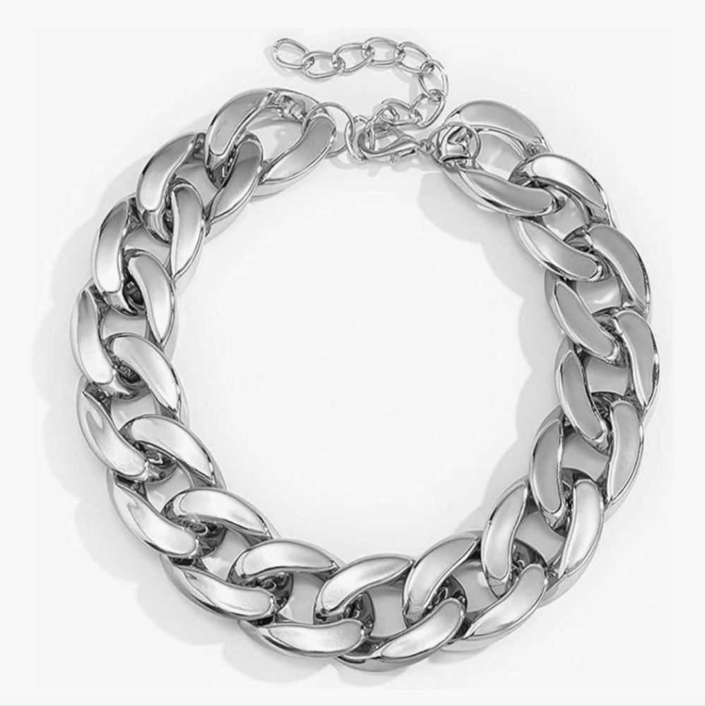 Cuban Link Chain Choker Plastic Necklace NWOT - Picture 3 of 3